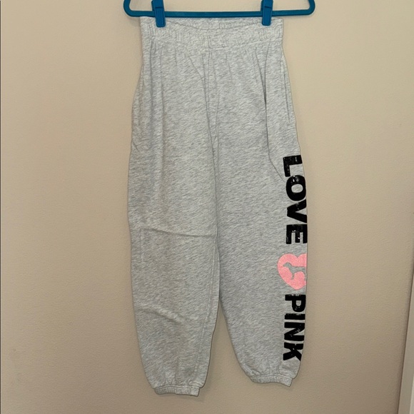 PINK Victoria's Secret Bling Gray Joggers with Love Pink Logo - Picture 1 of 3